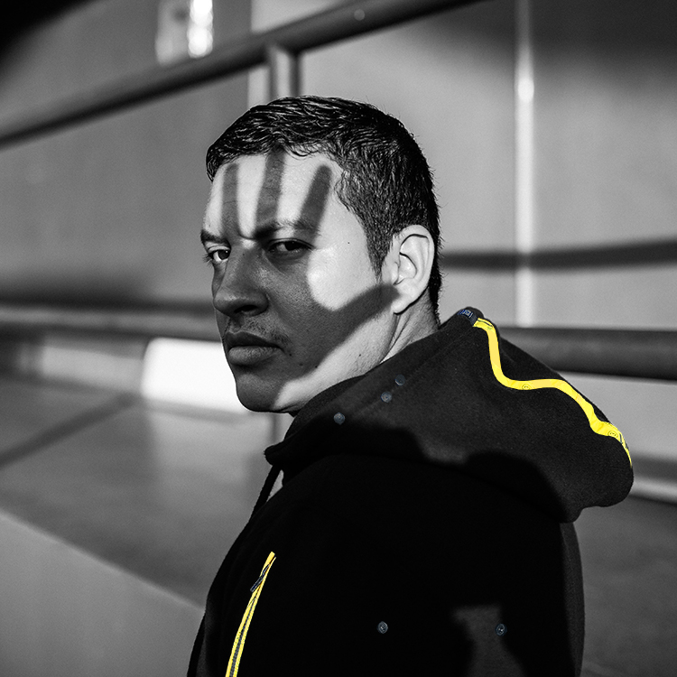 Travel Safe Mask SA TravelSafeHoody_Kapuzenpulli_S1